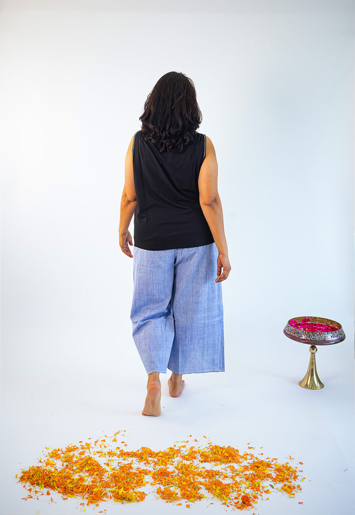 Namah Sleeveless Boat Neck Tee - The Namah Studio